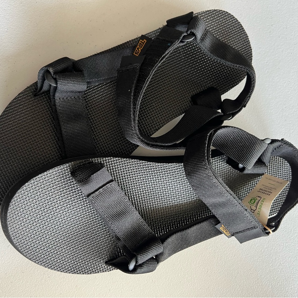 Men’s teva sandal size 10